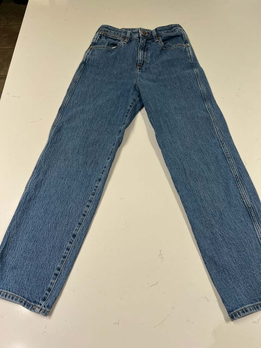 Wrangler Mom Straight Fit Earth Wash Denim Jeans W25 L28